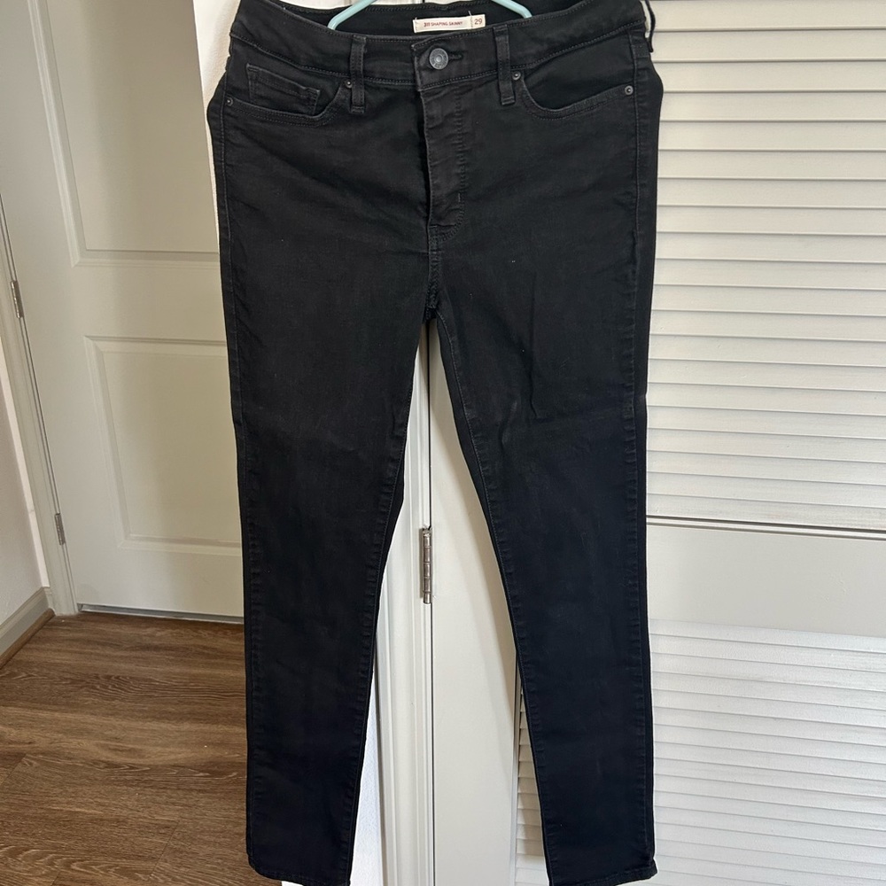 Levi’s Black